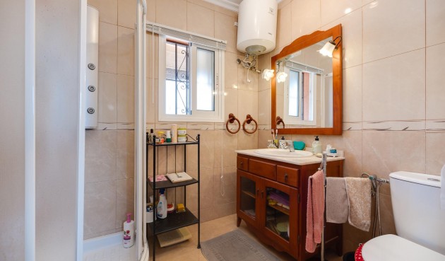 Brukt - Villa -
Torrevieja - aguas nuevas