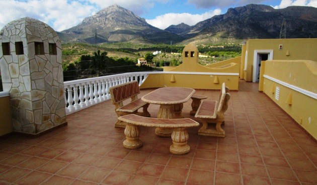 Resale - Villa -
La Nucía - Costa Blanca