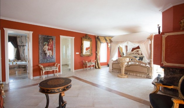 Resale - Villa -
La Nucía - Costa Blanca