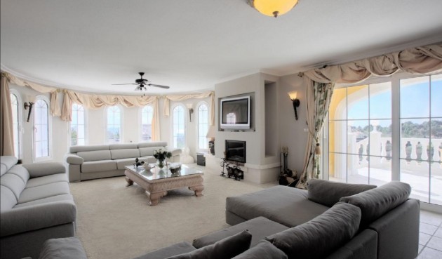 Resale - Villa -
La Nucía - Costa Blanca