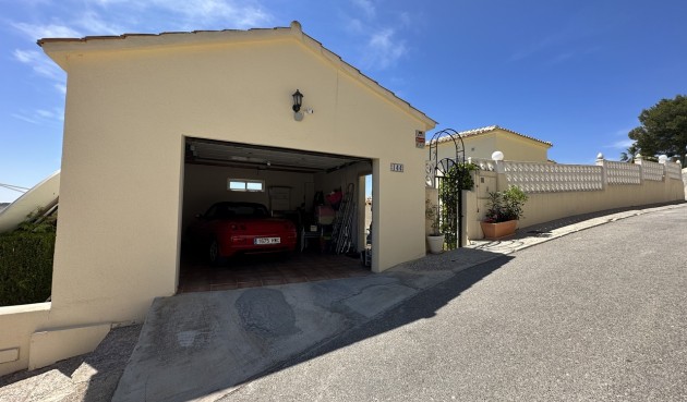 Resale - Villa -
Villamartin - Costa Blanca