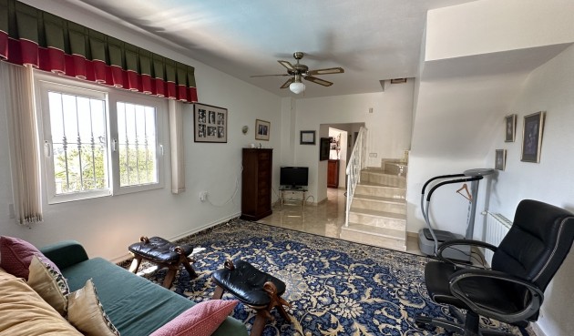 Resale - Villa -
Las Ramblas Golf - Inland