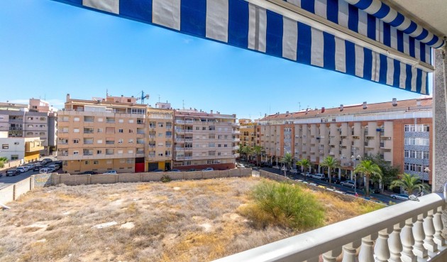 Återförsäljning - Apartment -
Torrevieja - Centro