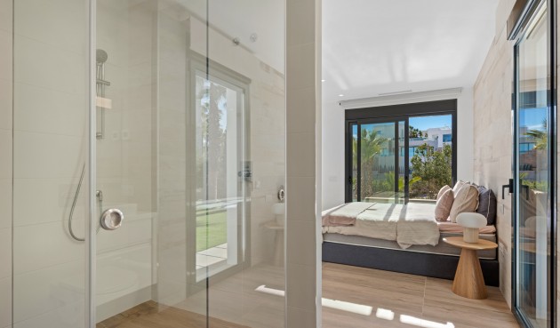 Resale - Villa -
Dehesa de Campoamor - Costa Blanca