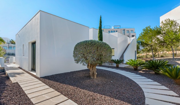 Resale - Villa -
Dehesa de Campoamor - Costa Blanca