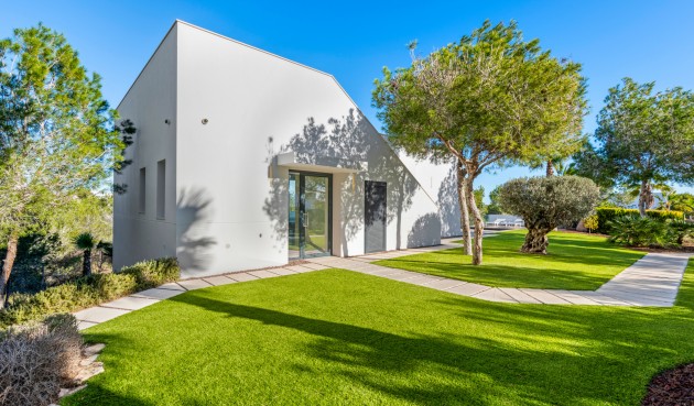 Resale - Villa -
Dehesa de Campoamor - Costa Blanca