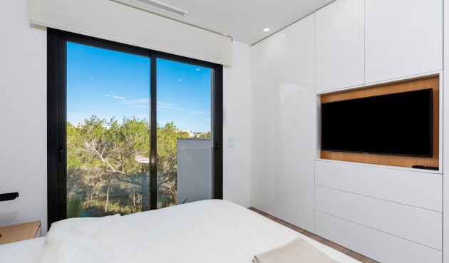 Resale - Villa -
Dehesa de Campoamor - Costa Blanca