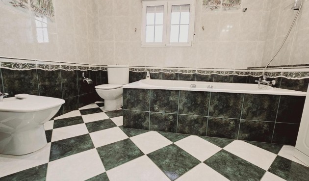 Återförsäljning - Villa -
Torrevieja - La Siesta - El Salado - Torreta