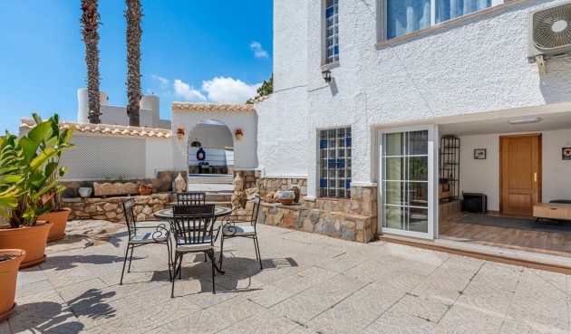 Resale - Villa -
Pinar de Campoverde - Costa Blanca