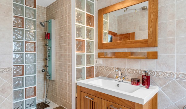 Resale - Villa -
Pinar de Campoverde - Costa Blanca