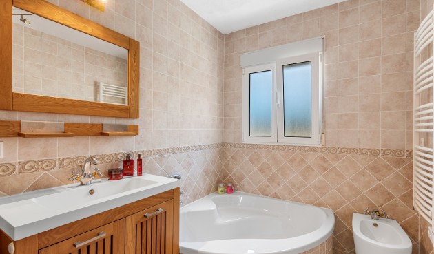 Resale - Villa -
Pinar de Campoverde - Costa Blanca