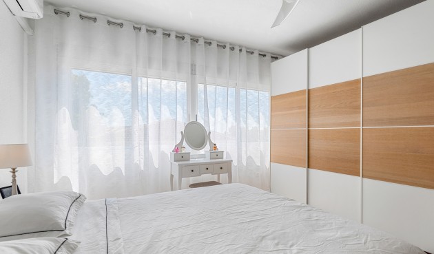 Resale - Villa -
Pinar de Campoverde - Costa Blanca