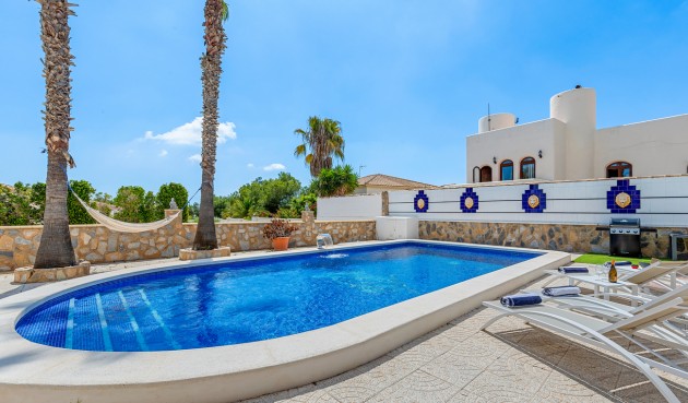 Resale - Villa -
Pinar de Campoverde - Costa Blanca