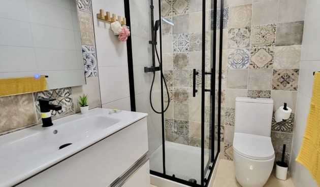 Resale - Town House -
San Miguel de Salinas - Inland