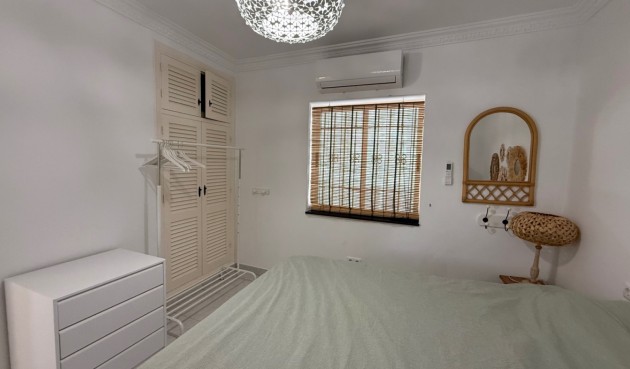 Resale - Villa -
Torrevieja - Costa Blanca