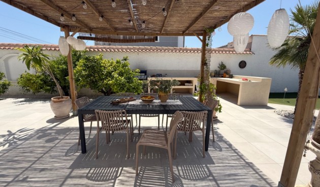 Resale - Villa -
Torrevieja - Costa Blanca