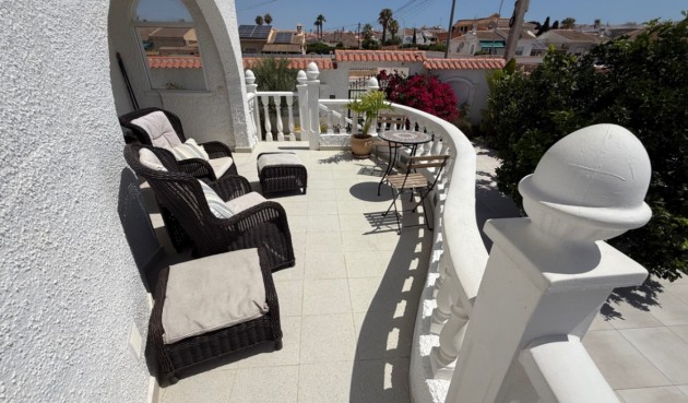 Resale - Villa -
Torrevieja - Costa Blanca
