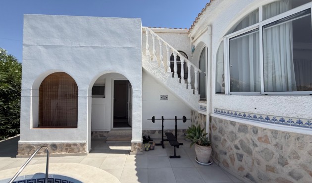 Resale - Villa -
Torrevieja - Costa Blanca