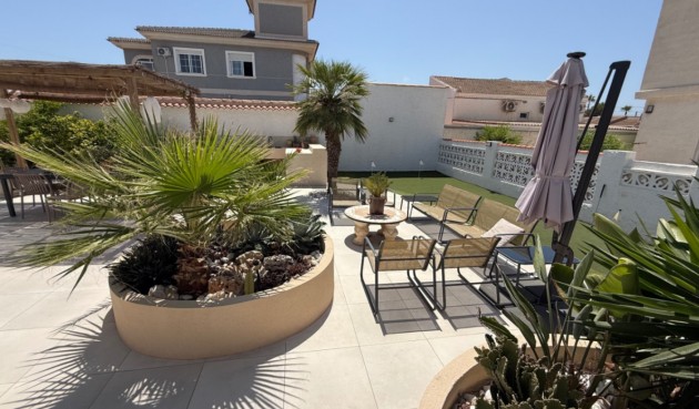 Resale - Villa -
Torrevieja - Costa Blanca