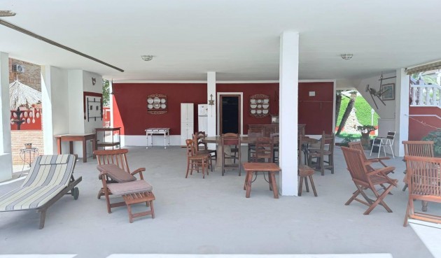 Resale - Villa -
Campoamor