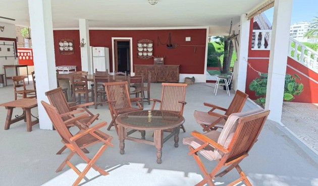 Resale - Villa -
Campoamor