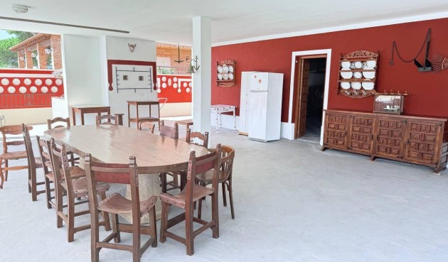 Resale - Villa -
Campoamor