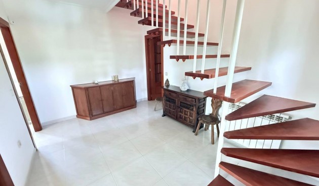 Resale - Villa -
Campoamor