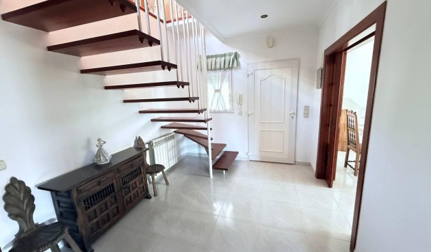 Resale - Villa -
Campoamor