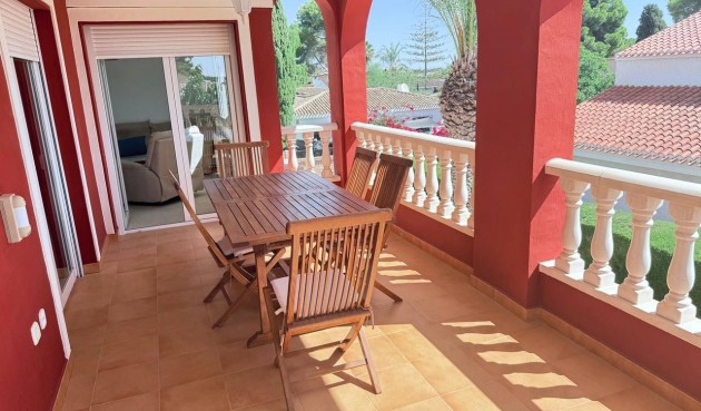 Resale - Villa -
Campoamor