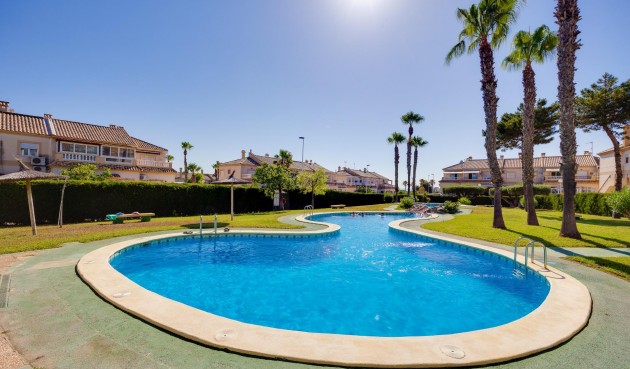 Reventa - Bungalow -
Torrevieja - aguas nuevas