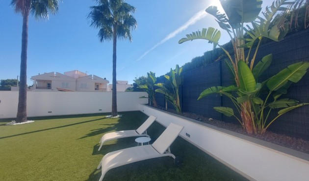 Återförsäljning - Villa -
Albir - Costa Blanca
