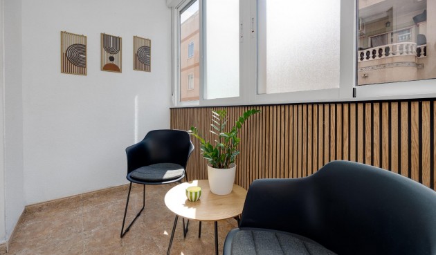 Återförsäljning - Apartment -
Torrevieja - Centro