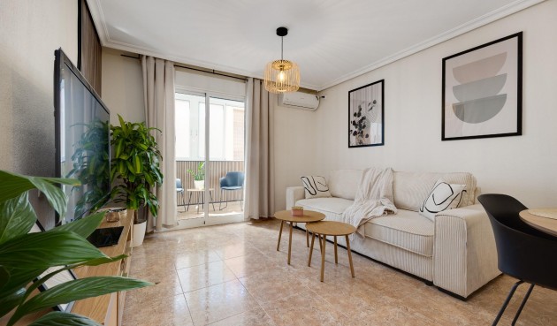 Återförsäljning - Apartment -
Torrevieja - Centro