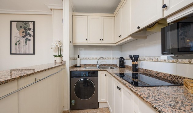 Återförsäljning - Apartment -
Torrevieja - Centro