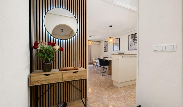 Återförsäljning - Apartment -
Torrevieja - Centro