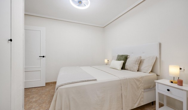 Återförsäljning - Apartment -
Torrevieja - Centro