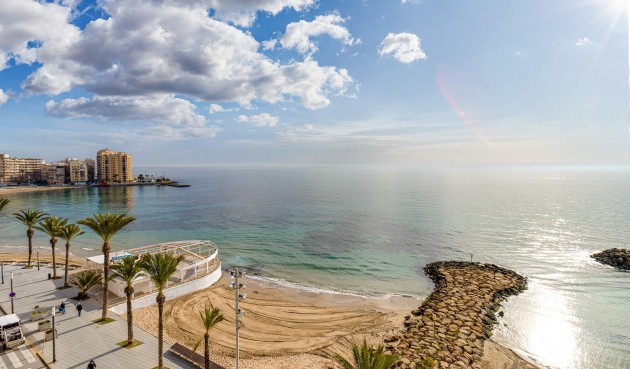 Återförsäljning - Apartment -
Torrevieja - Centro
