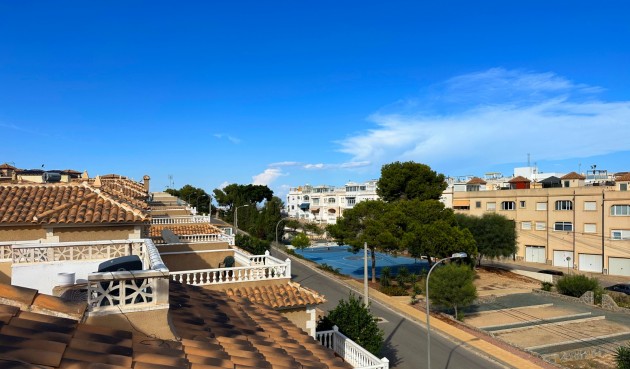 Resale - Bungalow -
San Miguel de Salinas - Inland