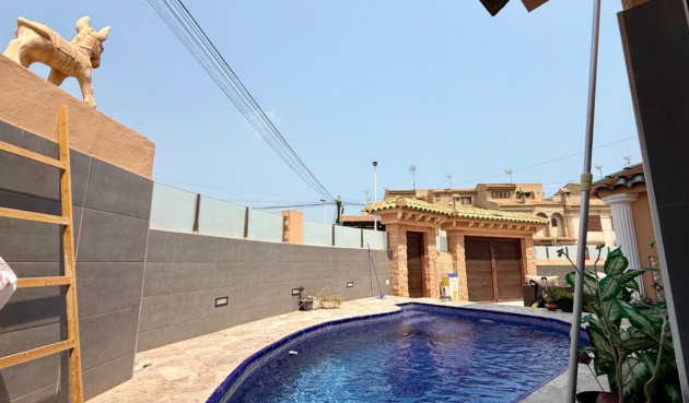 Brukt - Villa -
Torrevieja - Los Frutales