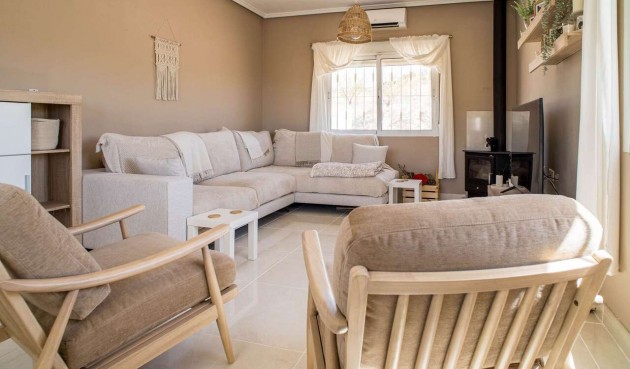 Resale - Villa -
Pinoso - Inland