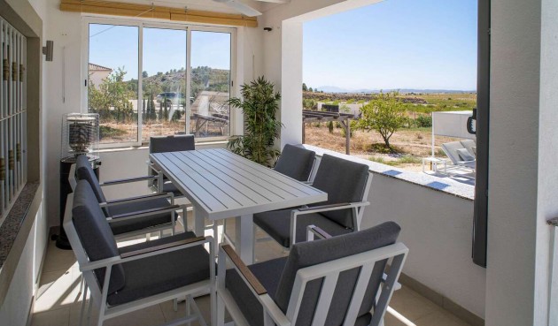 Resale - Villa -
Pinoso - Inland