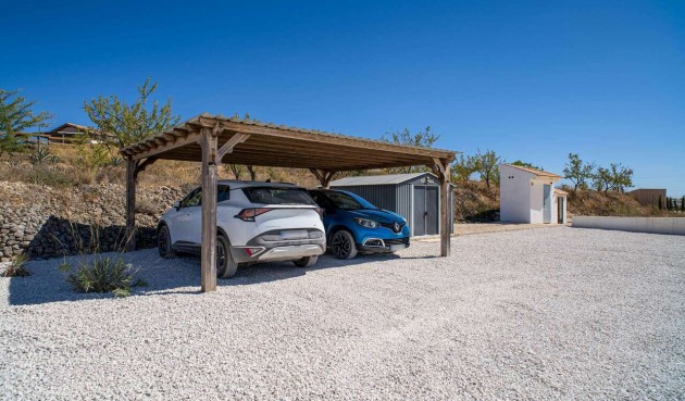 Resale - Villa -
Pinoso - Inland