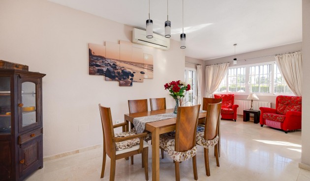 Återförsäljning - Villa -
Orihuela Costa - Costa Blanca