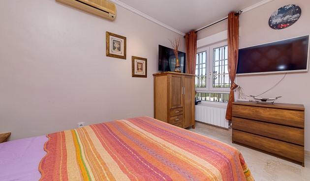 Återförsäljning - Villa -
Orihuela Costa - Costa Blanca