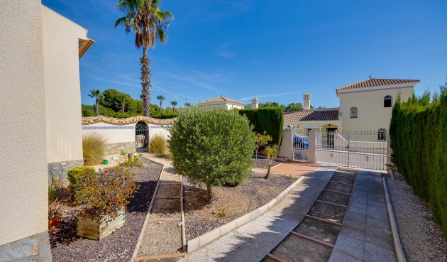 Återförsäljning - Villa -
Orihuela Costa - Costa Blanca