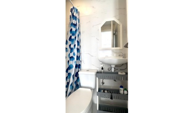 Resale - Apartment -
Torrevieja - Paseo Maritimo