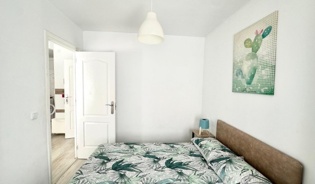 Resale - Apartment -
Torrevieja - Paseo Maritimo