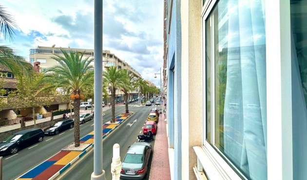 Resale - Apartment -
Torrevieja - Playa del Cura
