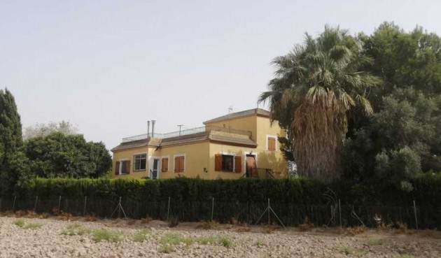 Brukt - Villa -
Daya Nueva - Costa Blanca