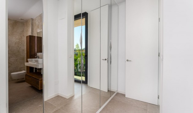 Återförsäljning - Villa -
Finestrat - Costa Blanca